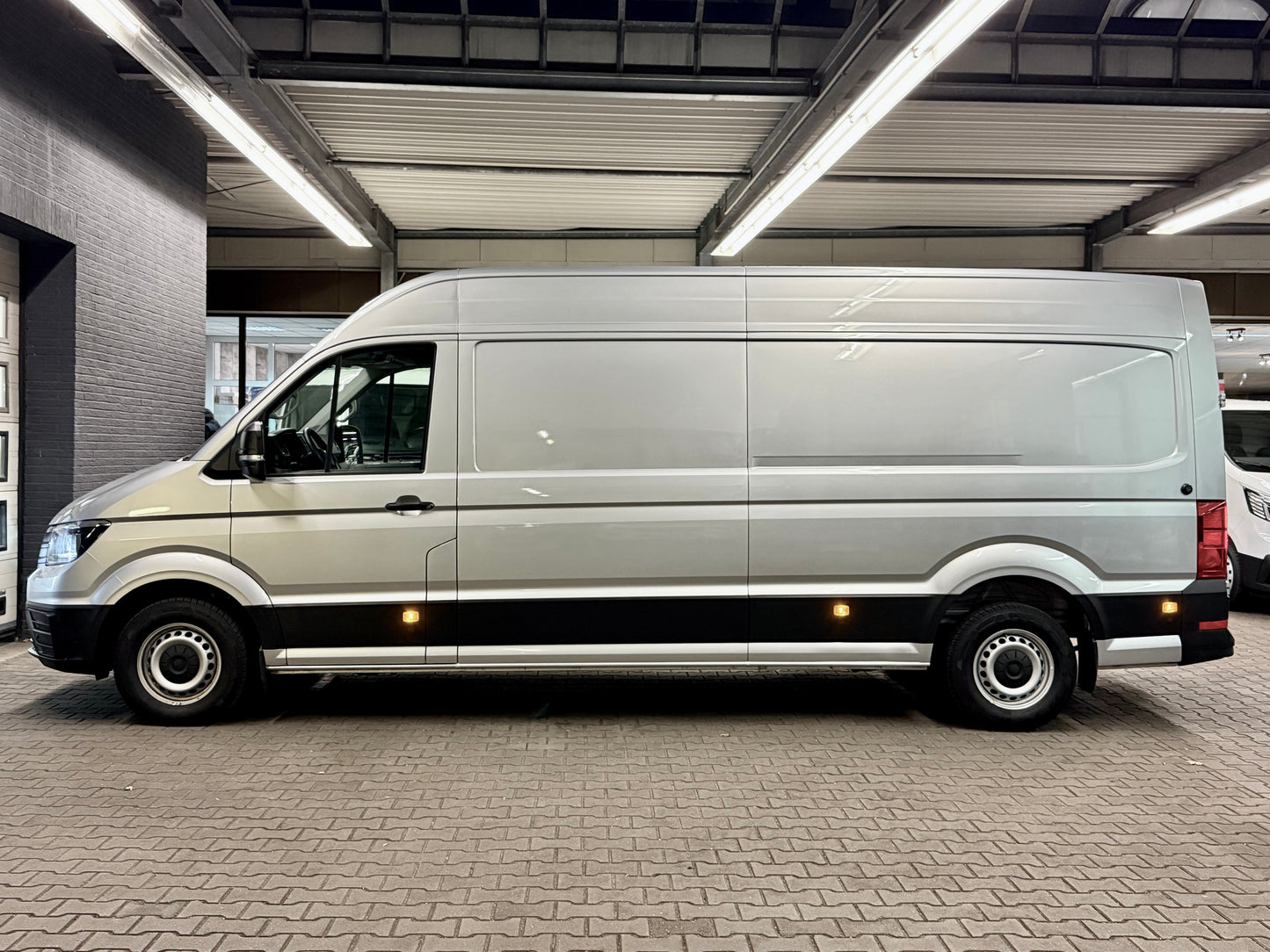 Volkswagen Crafter 2.0 TDI L4H3 AUTOMATIK 3,5t AHK NAVI CAM