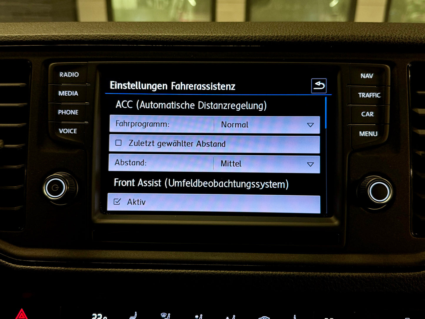 Volkswagen Crafter 2.0 TDI L4H3 AUTOMATIK 3,5t AHK NAVI CAM