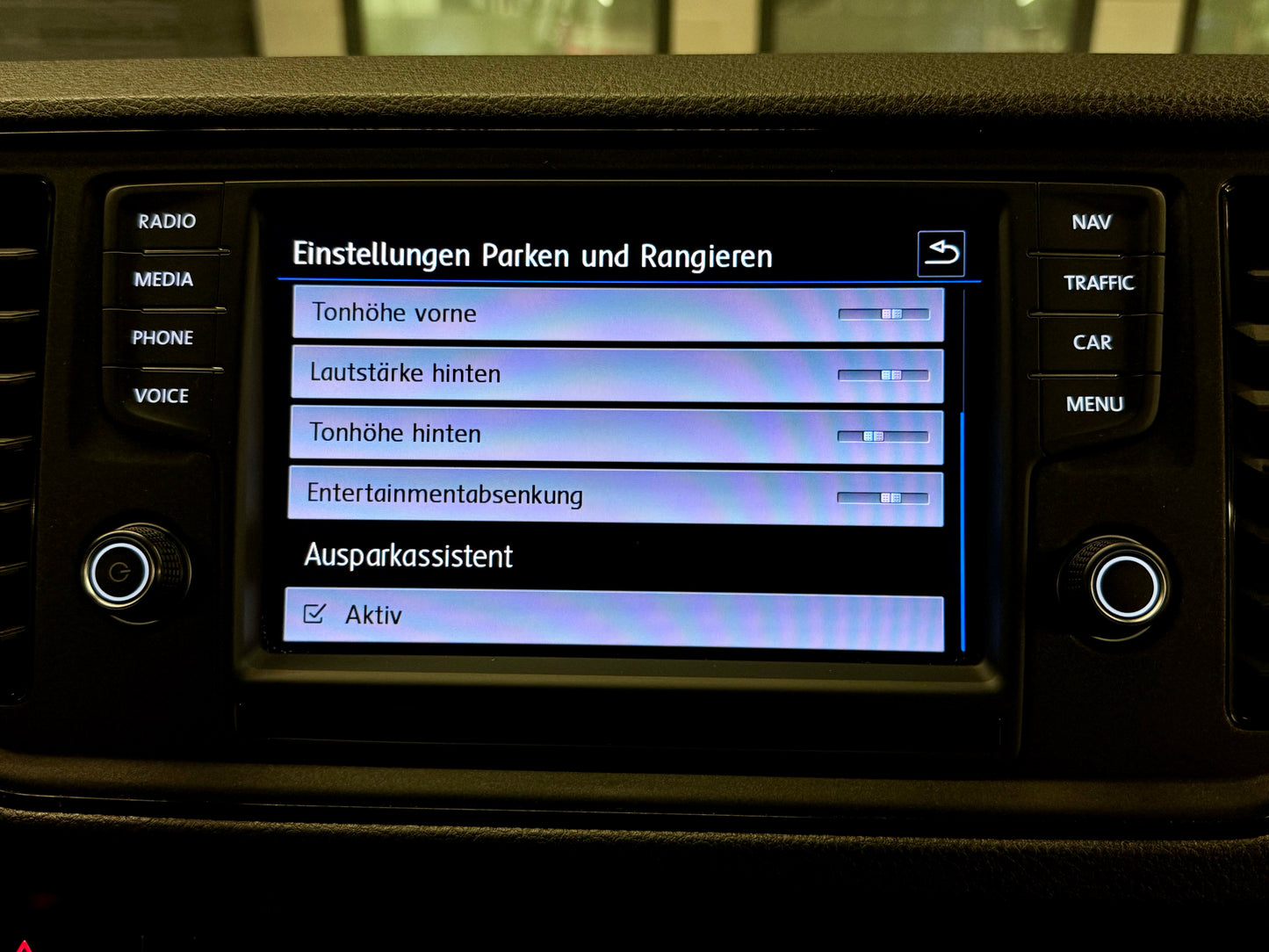 Volkswagen Crafter 2.0 TDI L4H3 AUTOMATIK 3,5t AHK NAVI CAM