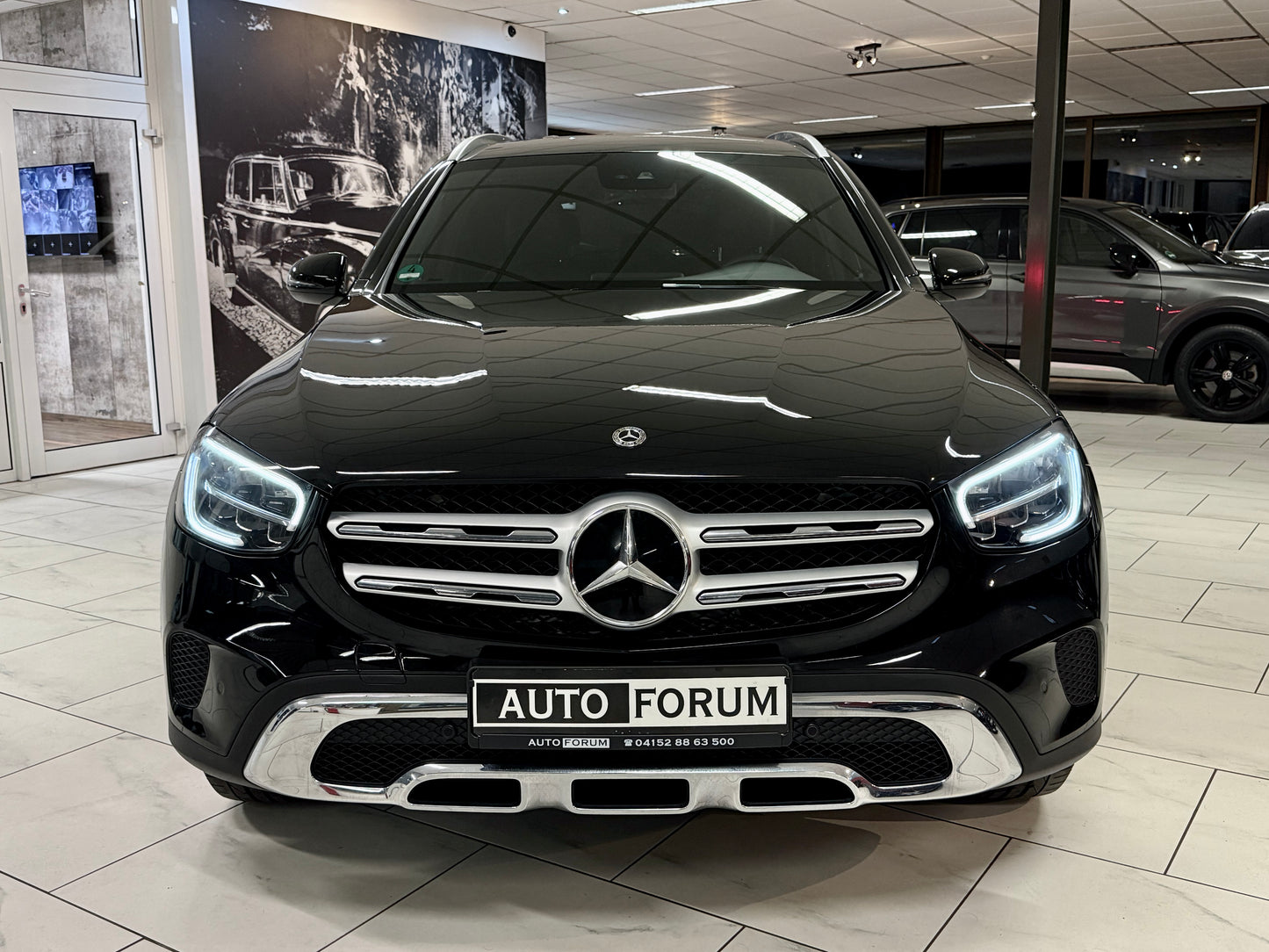 Mercedes-Benz GLC 200 4M EXCLUSIVE LED LEDER AHK PDC SHZ NAVI