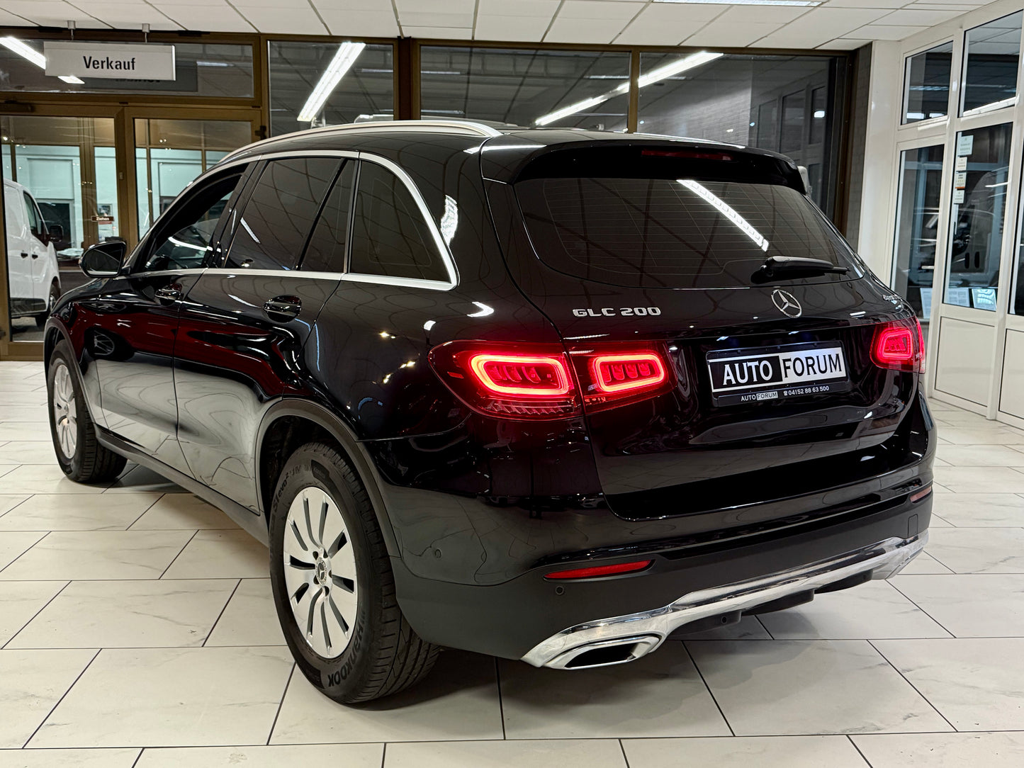 Mercedes-Benz GLC 200 4M EXCLUSIVE LED LEDER AHK PDC SHZ NAVI