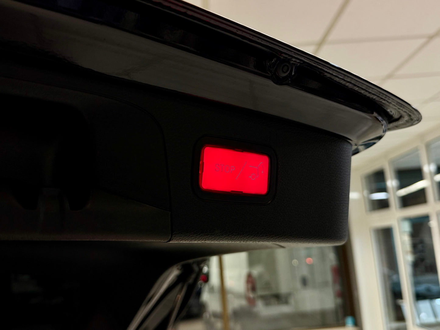 Mercedes-Benz GLC 200 4M EXCLUSIVE LED LEDER AHK PDC SHZ NAVI