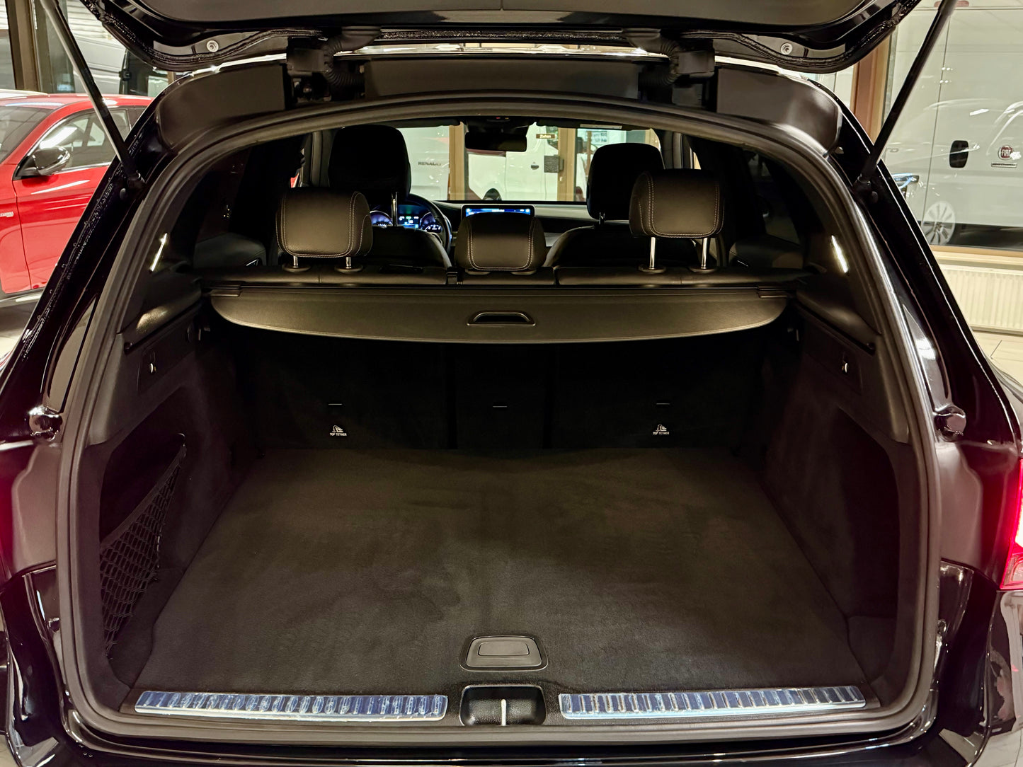 Mercedes-Benz GLC 200 4M EXCLUSIVE LED LEDER AHK PDC SHZ NAVI