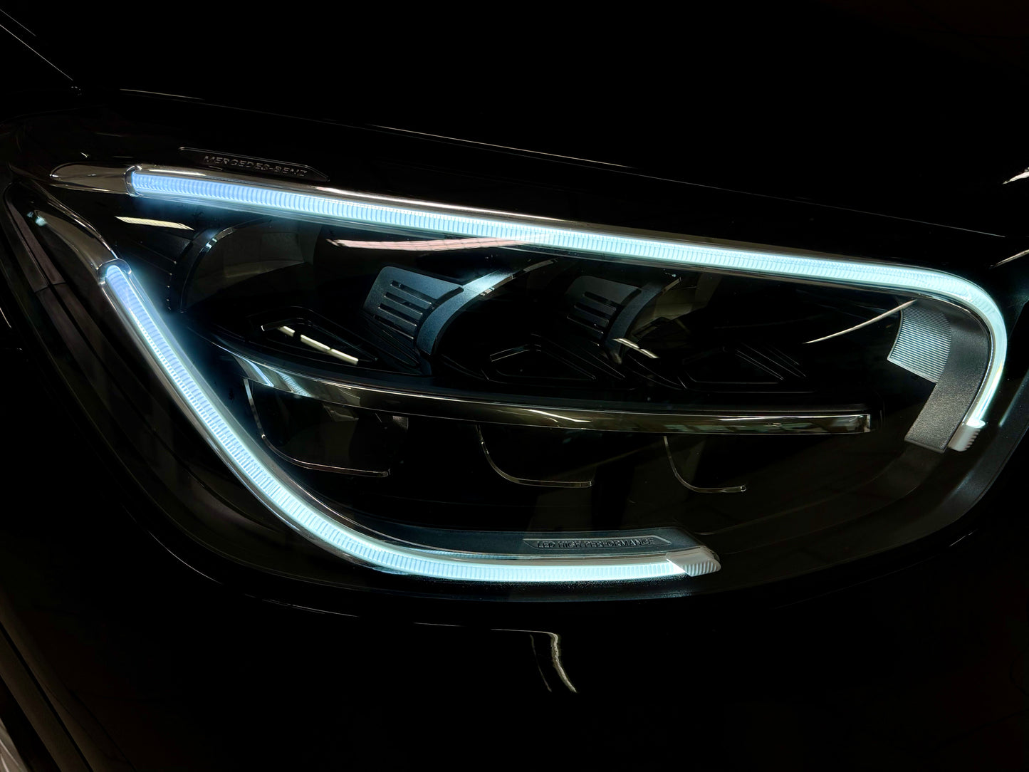 Mercedes-Benz GLC 200 4M EXCLUSIVE LED LEDER AHK PDC SHZ NAVI