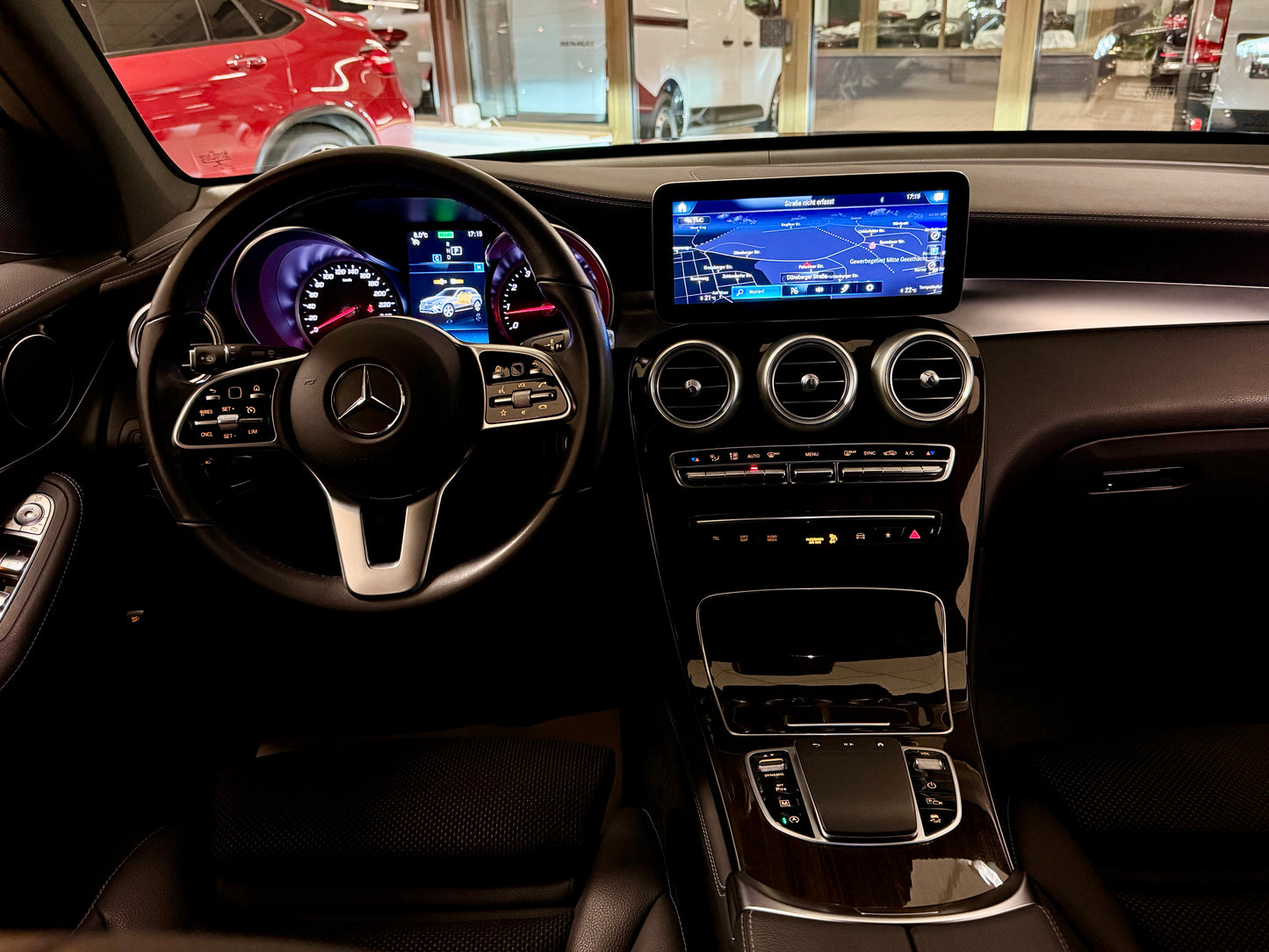 Mercedes-Benz GLC 200 4M EXCLUSIVE LED LEDER AHK PDC SHZ NAVI