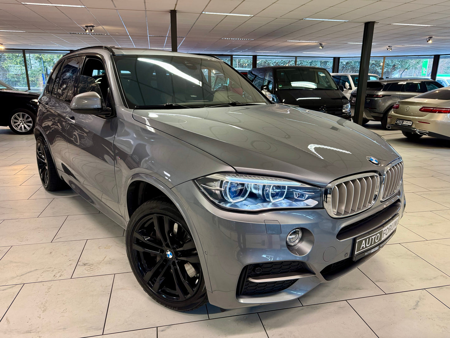 BMW X5 M50d LEDER AHK HEADUP PANO ACC SOFTCLOSE H/K