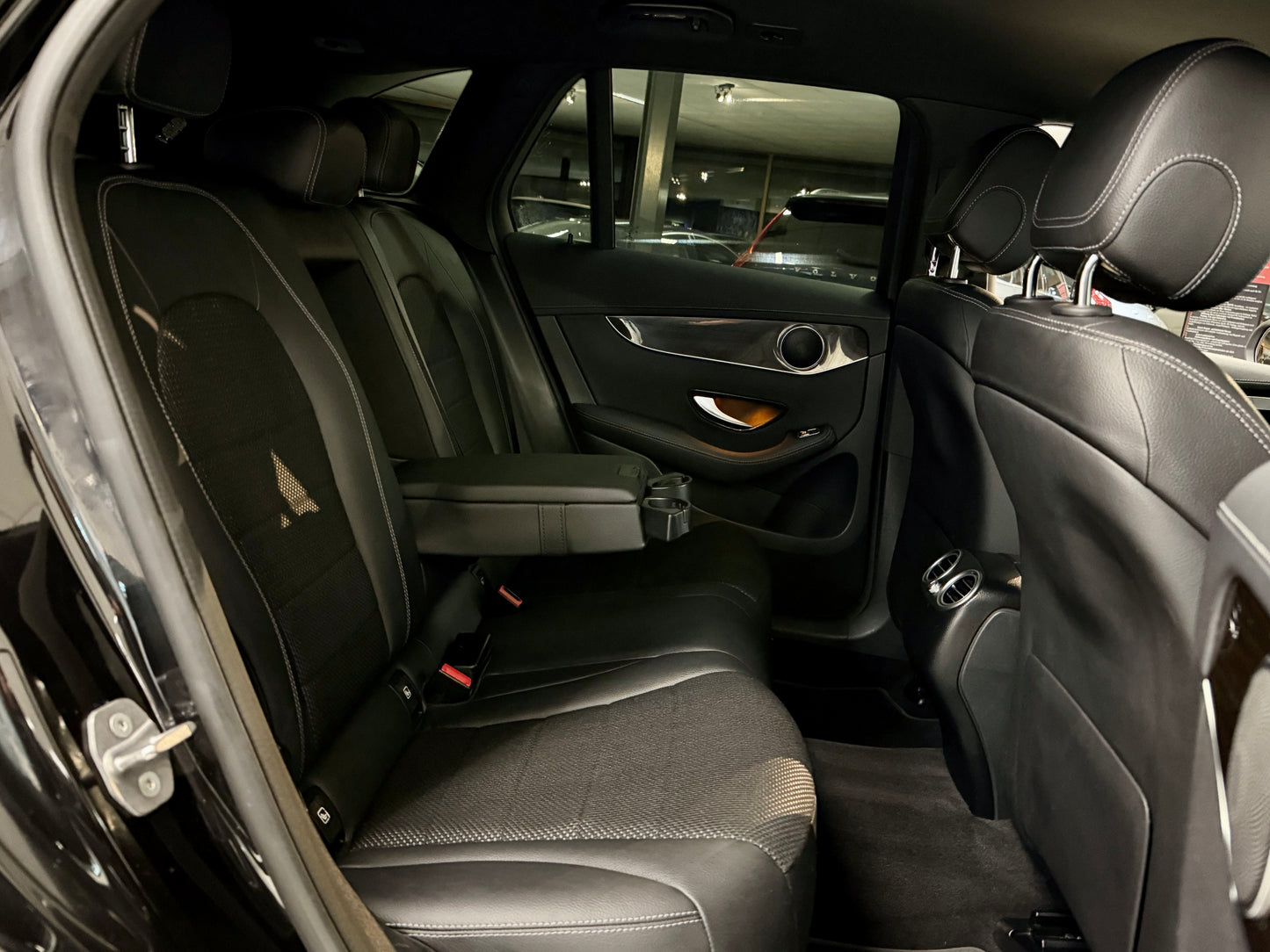 Mercedes-Benz GLC 200 4M EXCLUSIVE LED LEDER AHK PDC SHZ NAVI