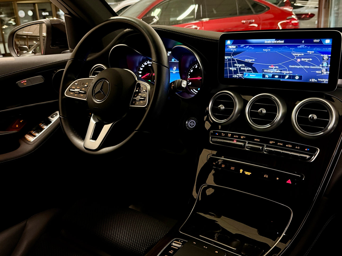 Mercedes-Benz GLC 200 4M EXCLUSIVE LED LEDER AHK PDC SHZ NAVI