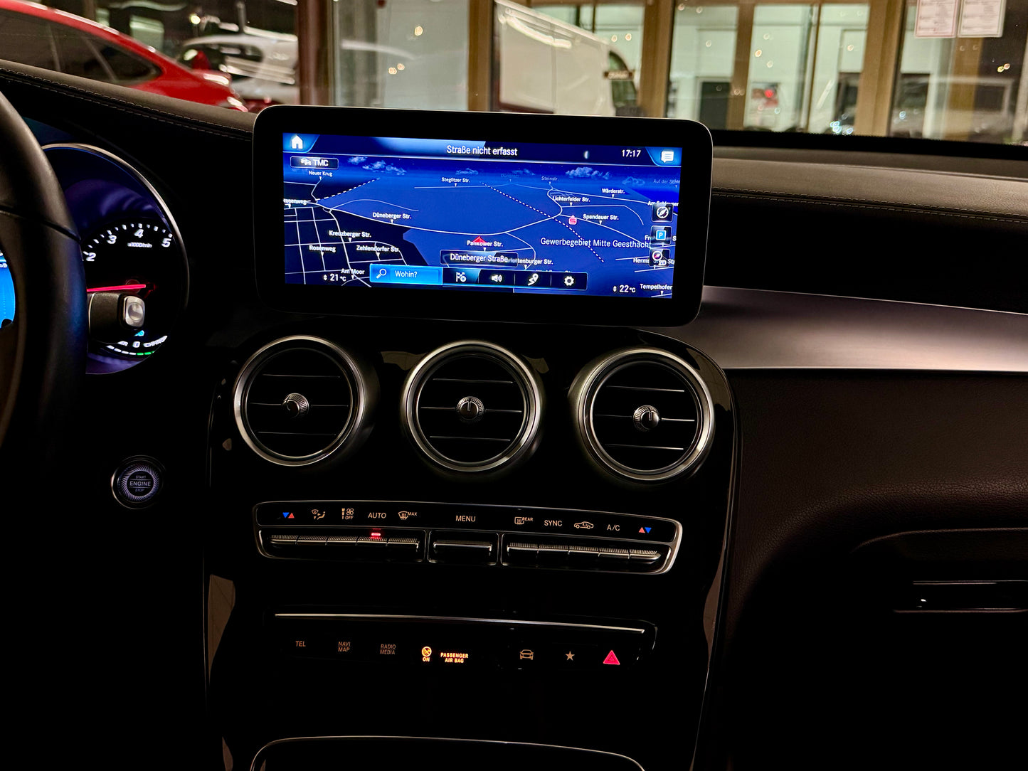 Mercedes-Benz GLC 200 4M EXCLUSIVE LED LEDER AHK PDC SHZ NAVI