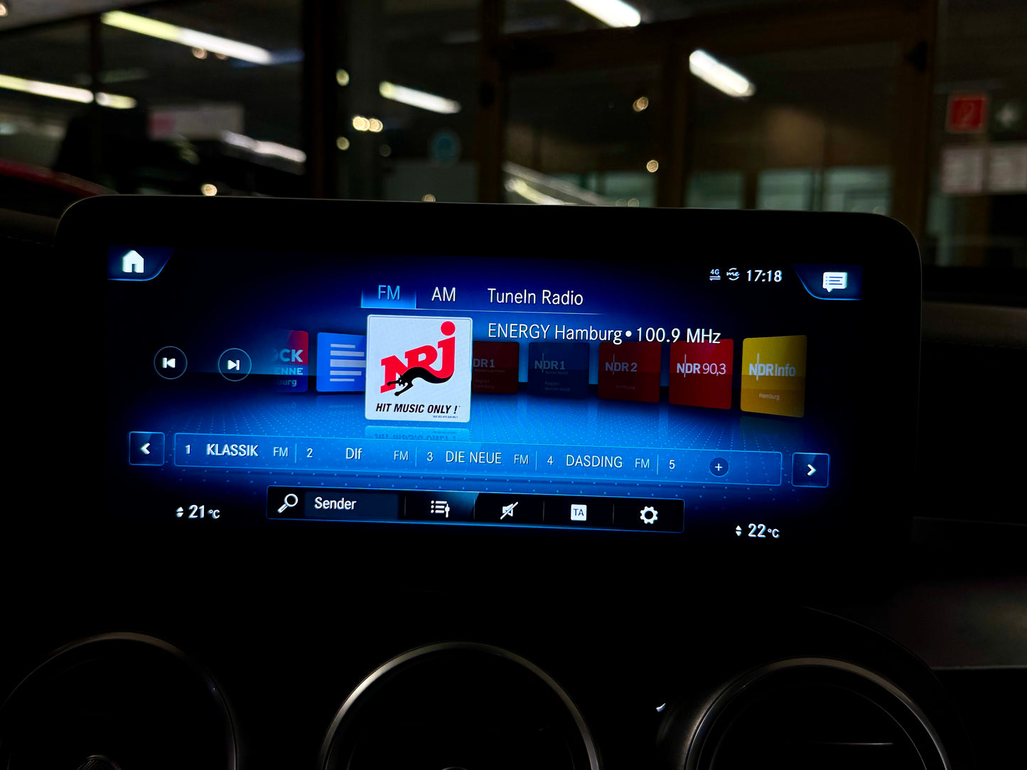 Mercedes-Benz GLC 200 4M EXCLUSIVE LED LEDER AHK PDC SHZ NAVI