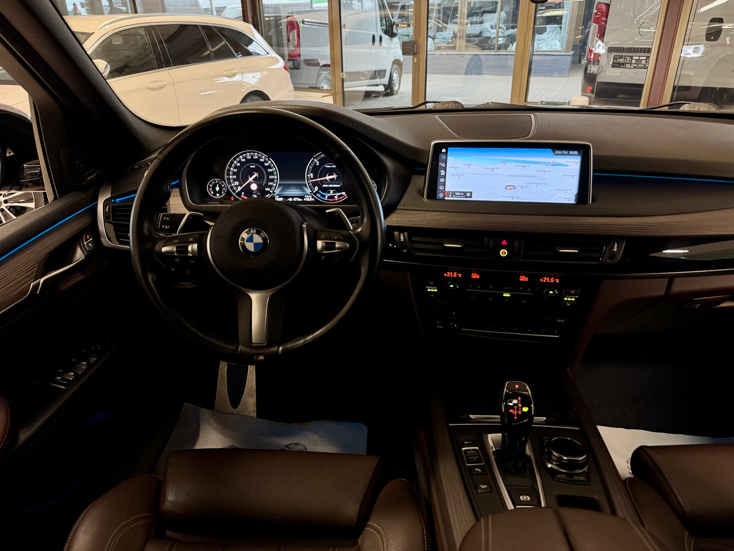 BMW X5 M50d LEDER AHK HEADUP PANO ACC SOFTCLOSE H/K