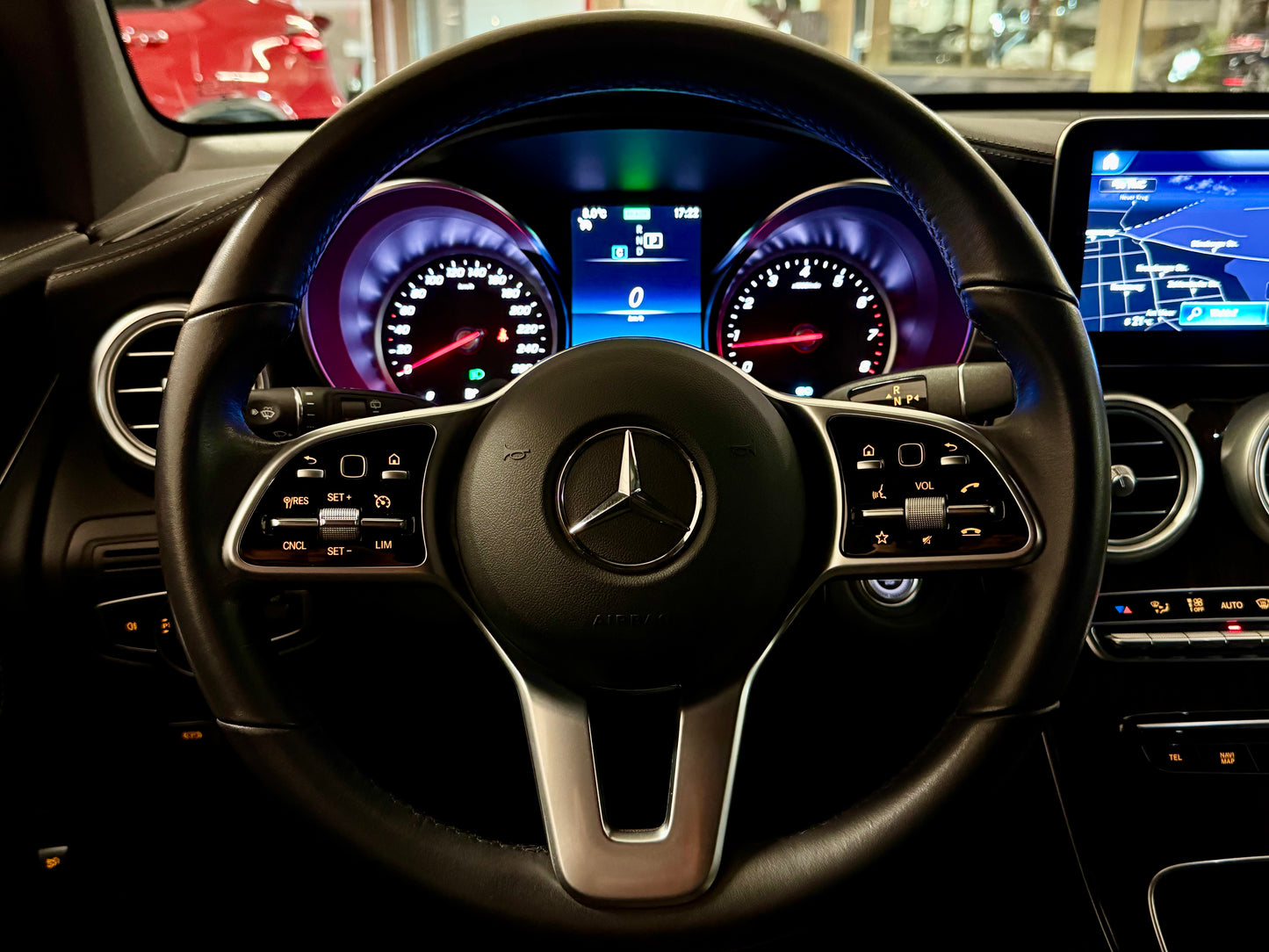 Mercedes-Benz GLC 200 4M EXCLUSIVE LED LEDER AHK PDC SHZ NAVI