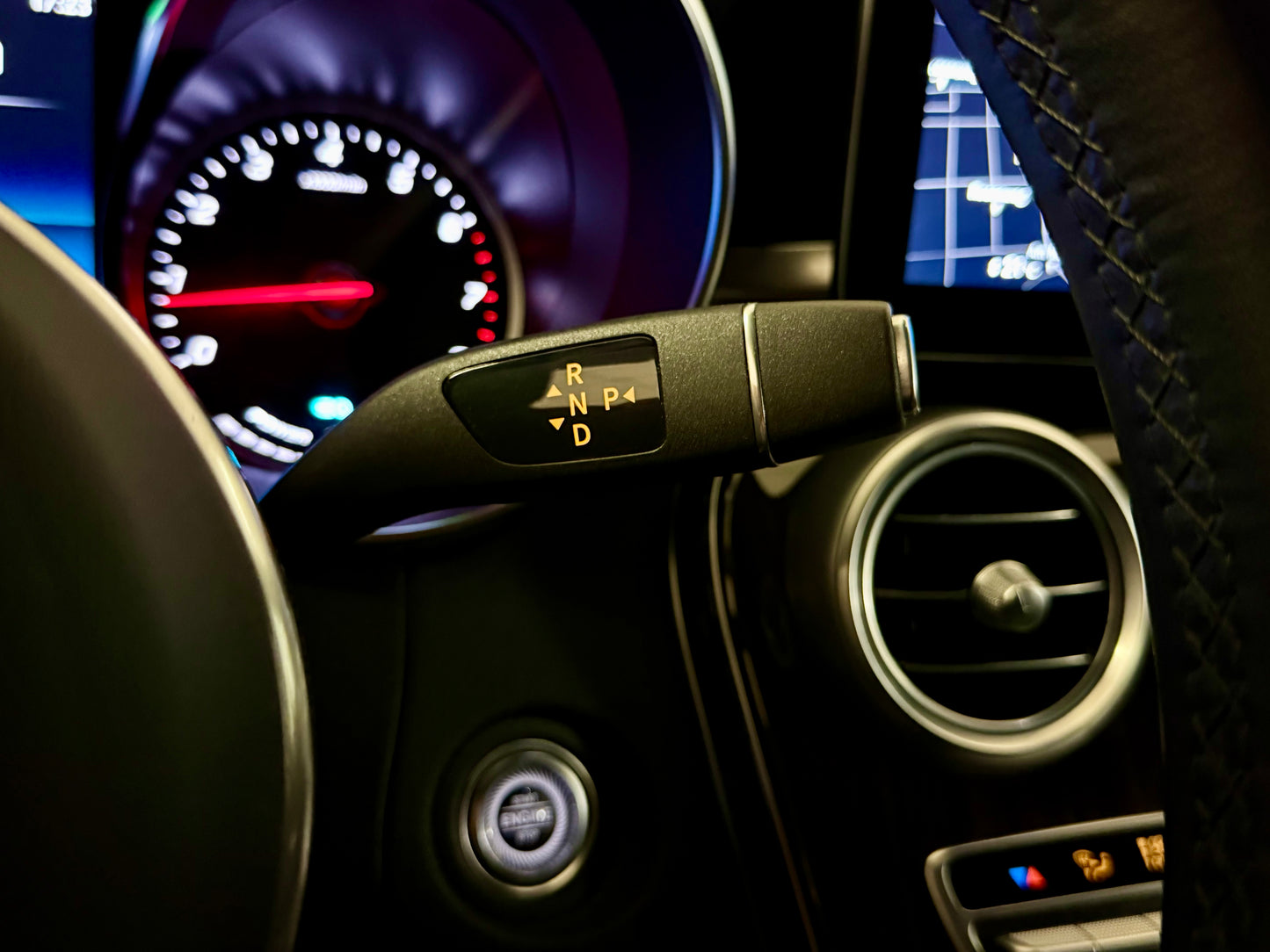 Mercedes-Benz GLC 200 4M EXCLUSIVE LED LEDER AHK PDC SHZ NAVI