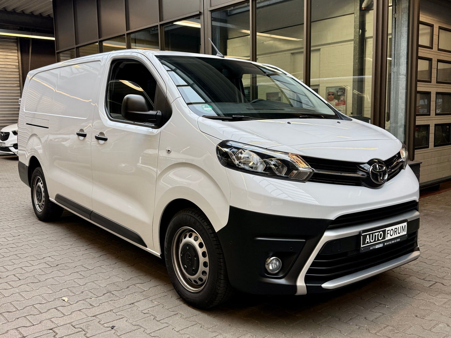 Toyota ProAce 2.0 D L2 MEISTER NAVI KLIMA TEMPOMAT PDC