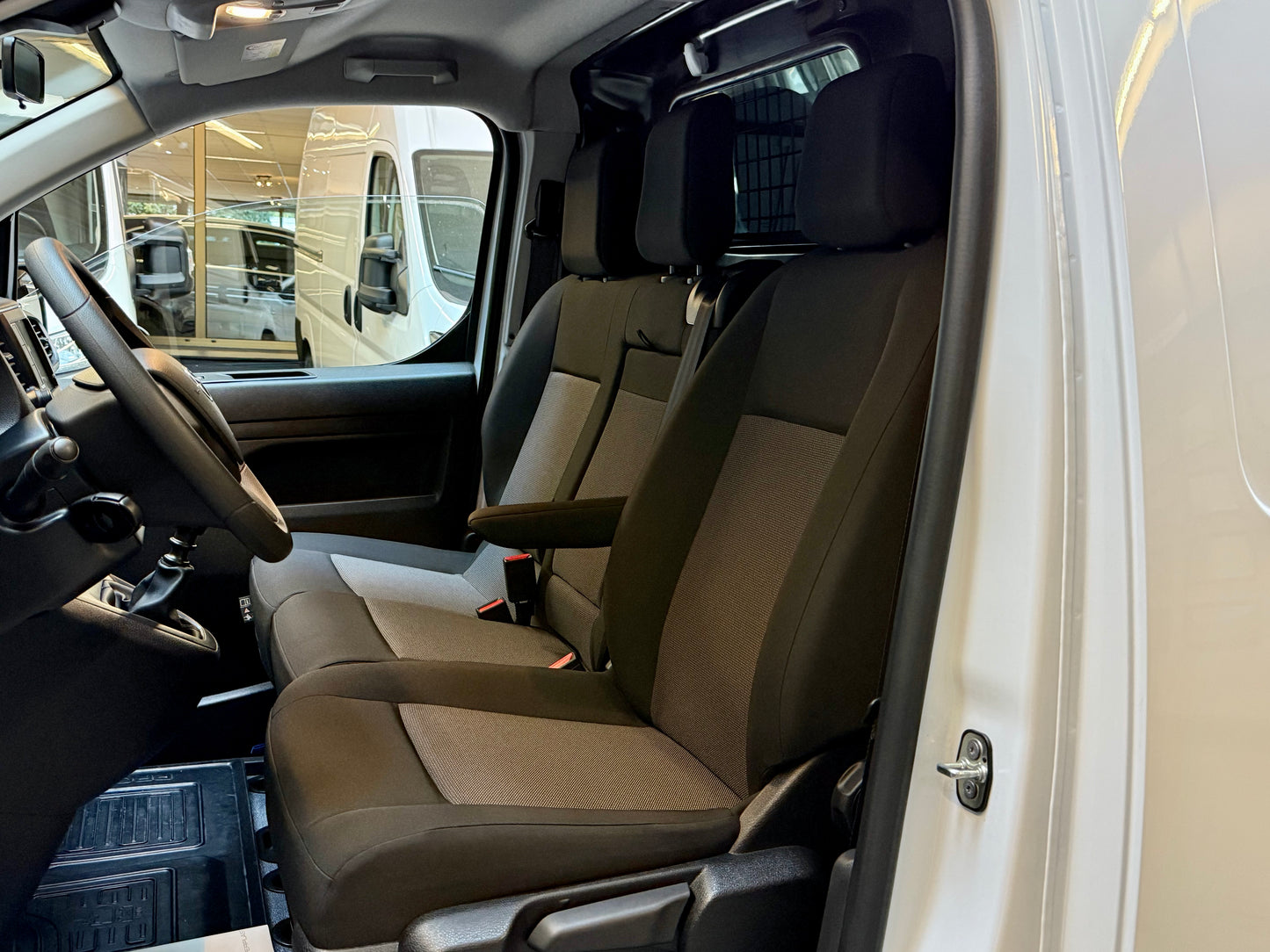 Toyota ProAce 2.0 D L2 MEISTER NAVI KLIMA TEMPOMAT PDC