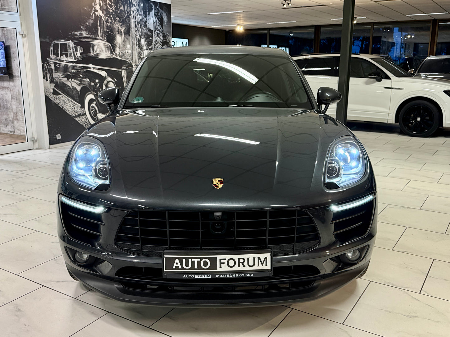 Porsche Macan 2.0 SPORTCHRONO SPORTDESIGN BOSE AHK 360CAM