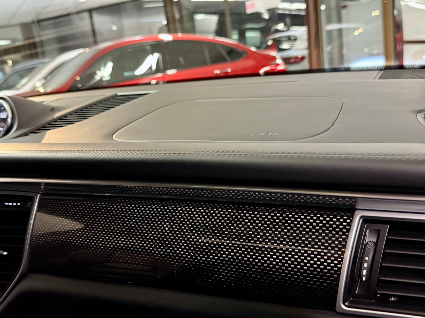 Porsche Macan 2.0 SPORTCHRONO SPORTDESIGN BOSE AHK 360CAM