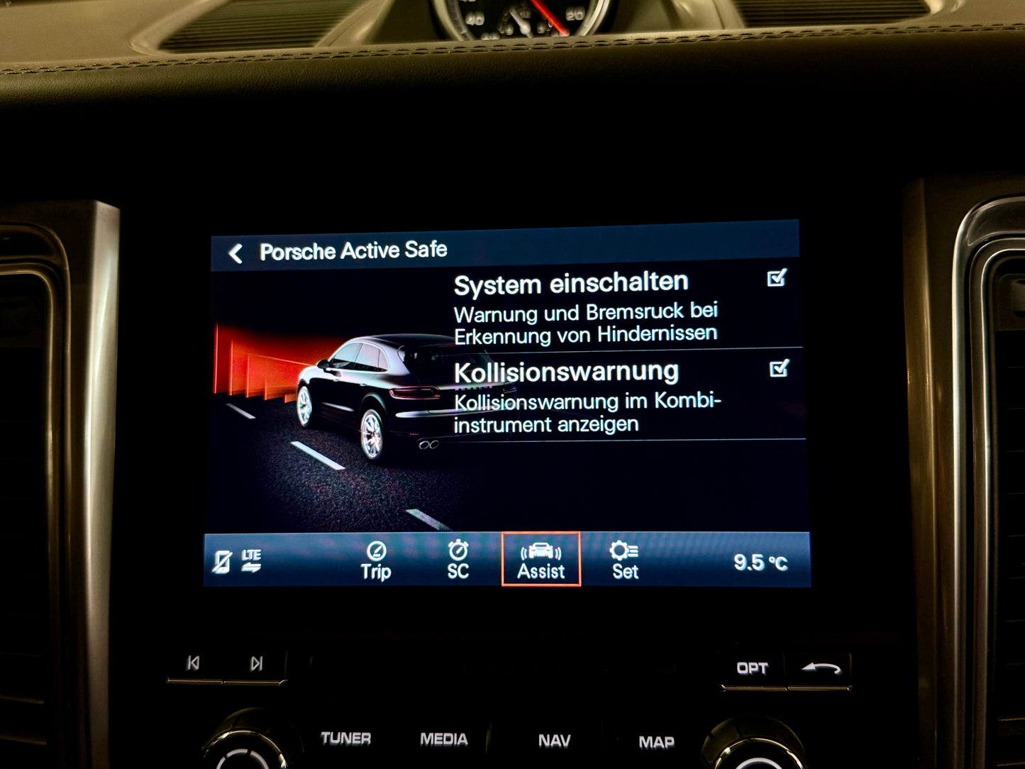 Porsche Macan 2.0 SPORTCHRONO SPORTDESIGN BOSE AHK 360CAM