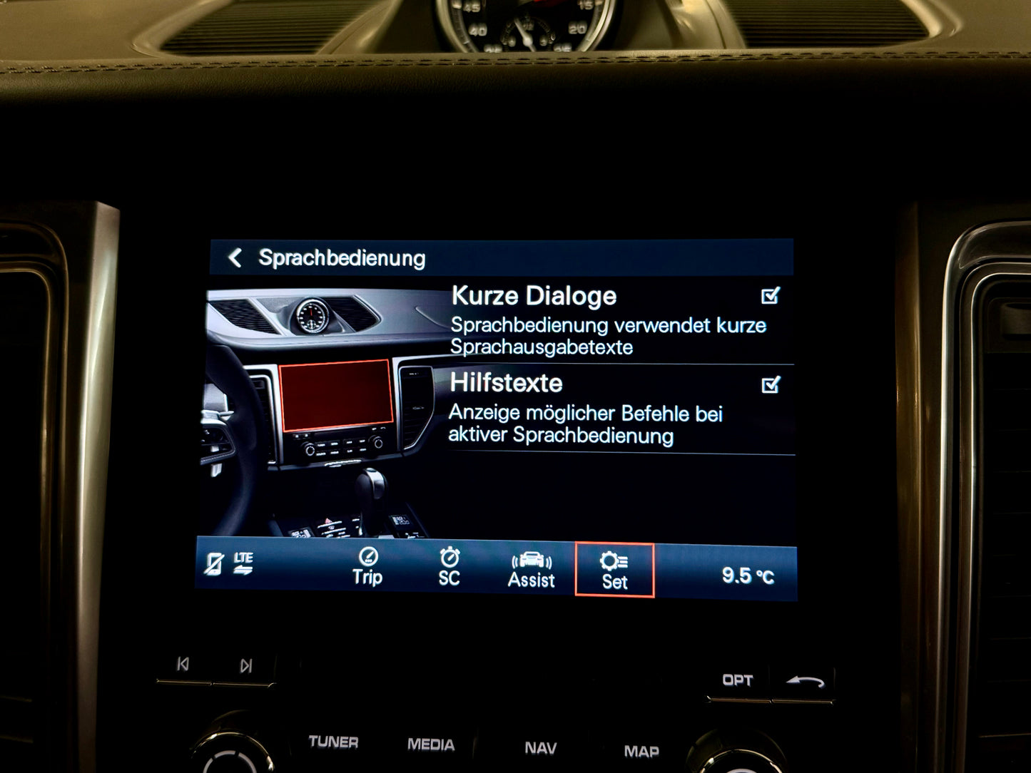 Porsche Macan 2.0 SPORTCHRONO SPORTDESIGN BOSE AHK 360CAM