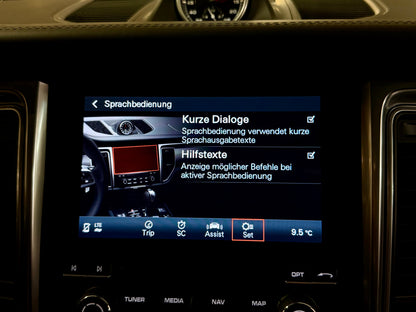 Porsche Macan 2.0 SPORTCHRONO SPORTDESIGN BOSE AHK 360CAM