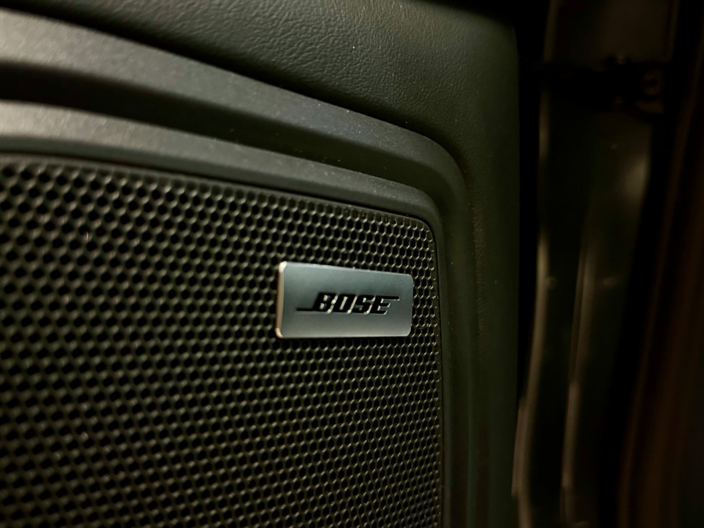 Porsche Macan 2.0 SPORTCHRONO SPORTDESIGN BOSE AHK 360CAM