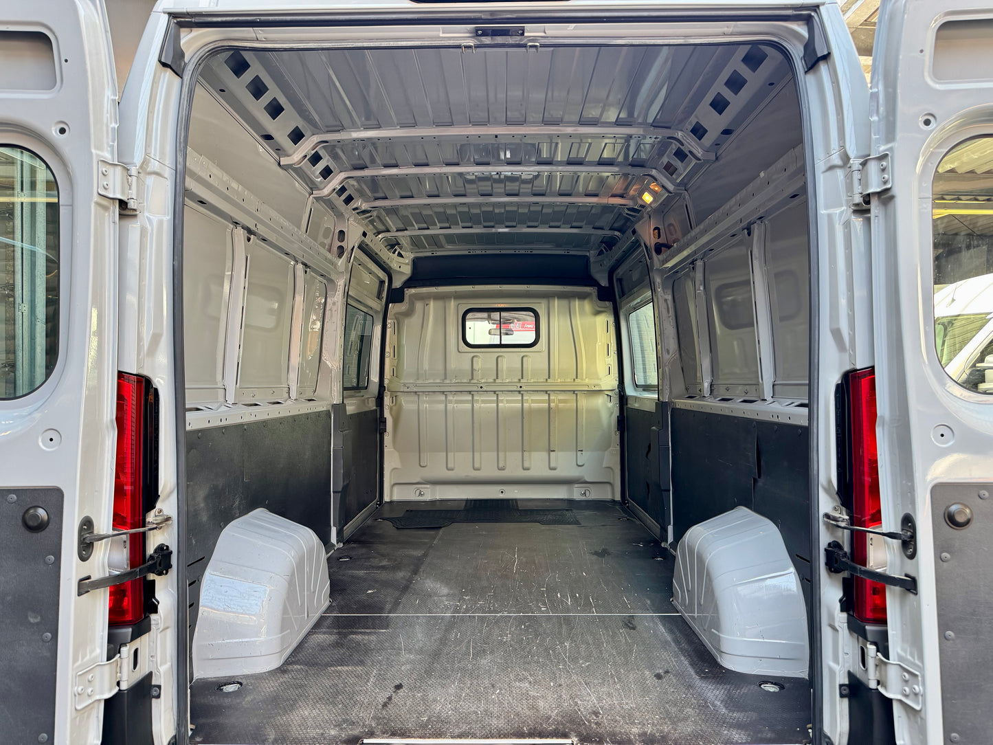 Fiat Ducato 2.3D L4H2 MAXI 3,5t AHK STANDHZG NAVI CAM