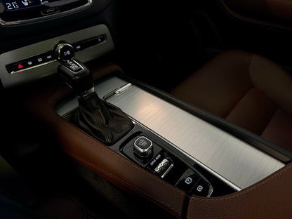 Volvo XC90 2.0 D5 AWD LEDER NAVI AHK STANDHZG CAM PDC