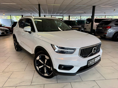 Volvo XC40 2.0 D4 AWD INSCRIPTION LEDER 360CAM AHK NAV