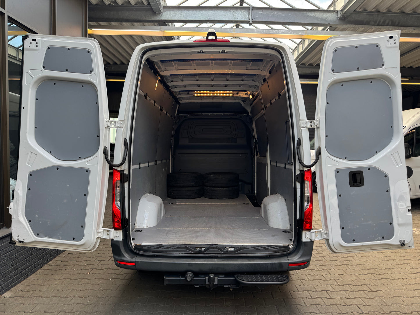 Mercedes-Benz Sprinter 314 CDI L2H2 3,5t NAVI KLIMA AHK KAMERA