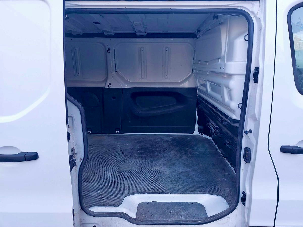 Renault Trafic 2.0 dCi L2H1 3,0t NAVI KLIMA 3STZ TEMPOMAT