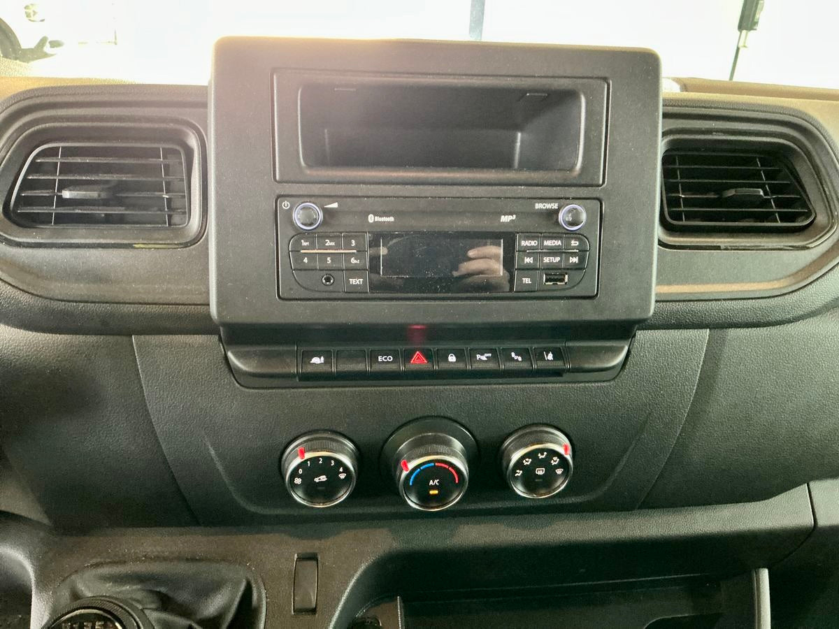 Renault Master 2.3 dCi L3H2 3,5t KLIMA PDC 3-SITZE BLUE