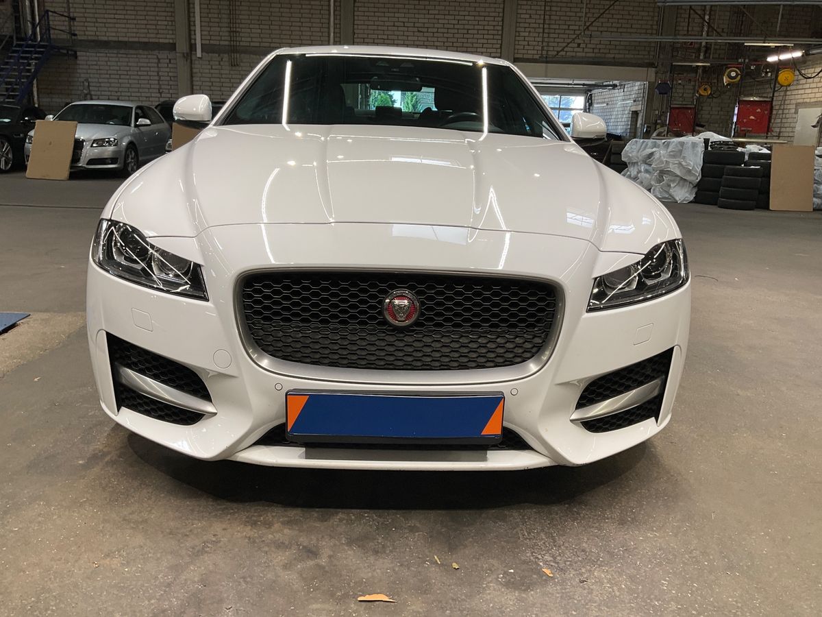 Jaguar XF 20d R-SPORT AWD LIMO LEDER NAVI SHZ LED CAM