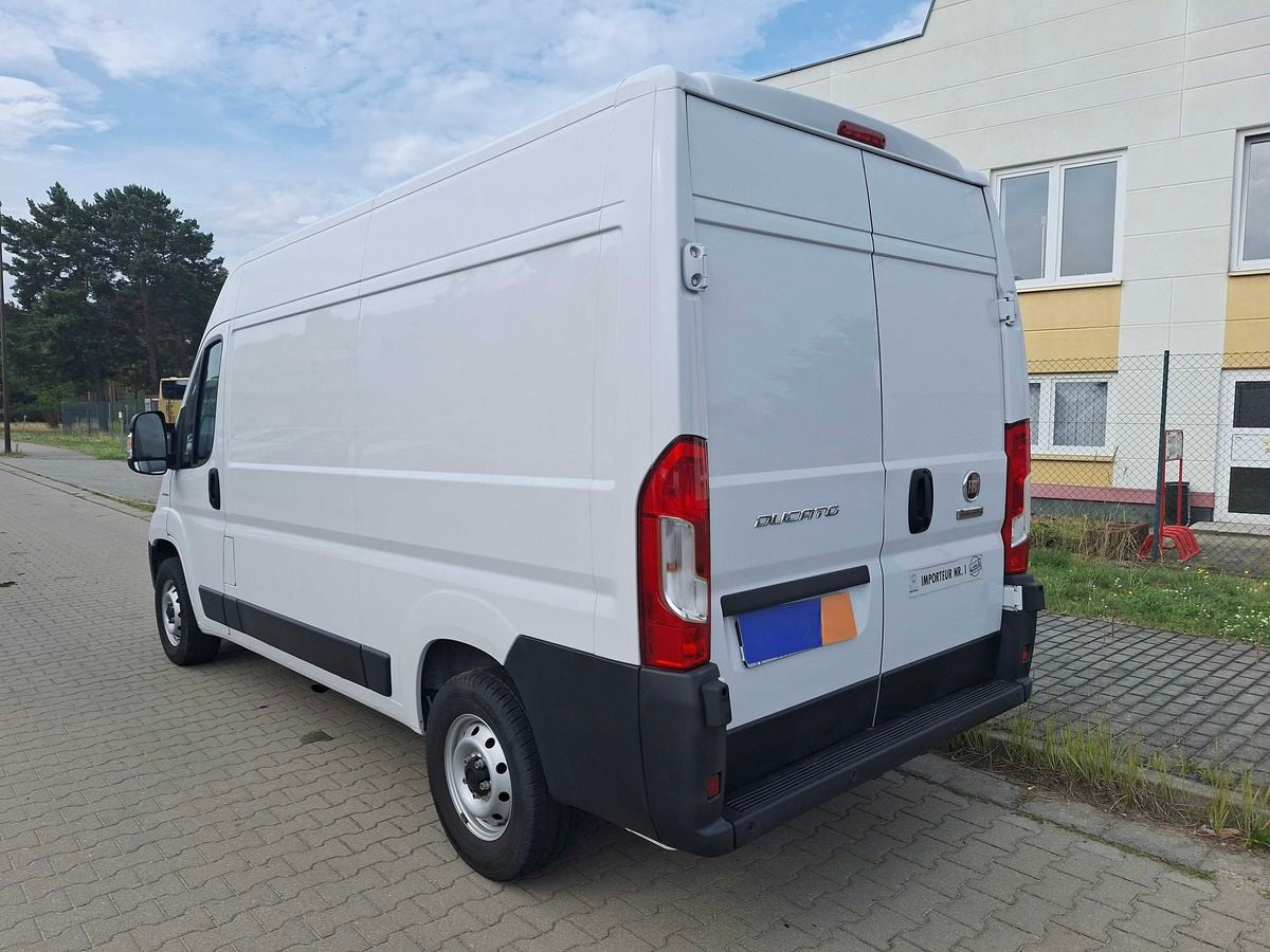 Fiat Ducato 2.3 D L2H2 3,3t KLIMA 3-SITZE PDC VERKLEIDET