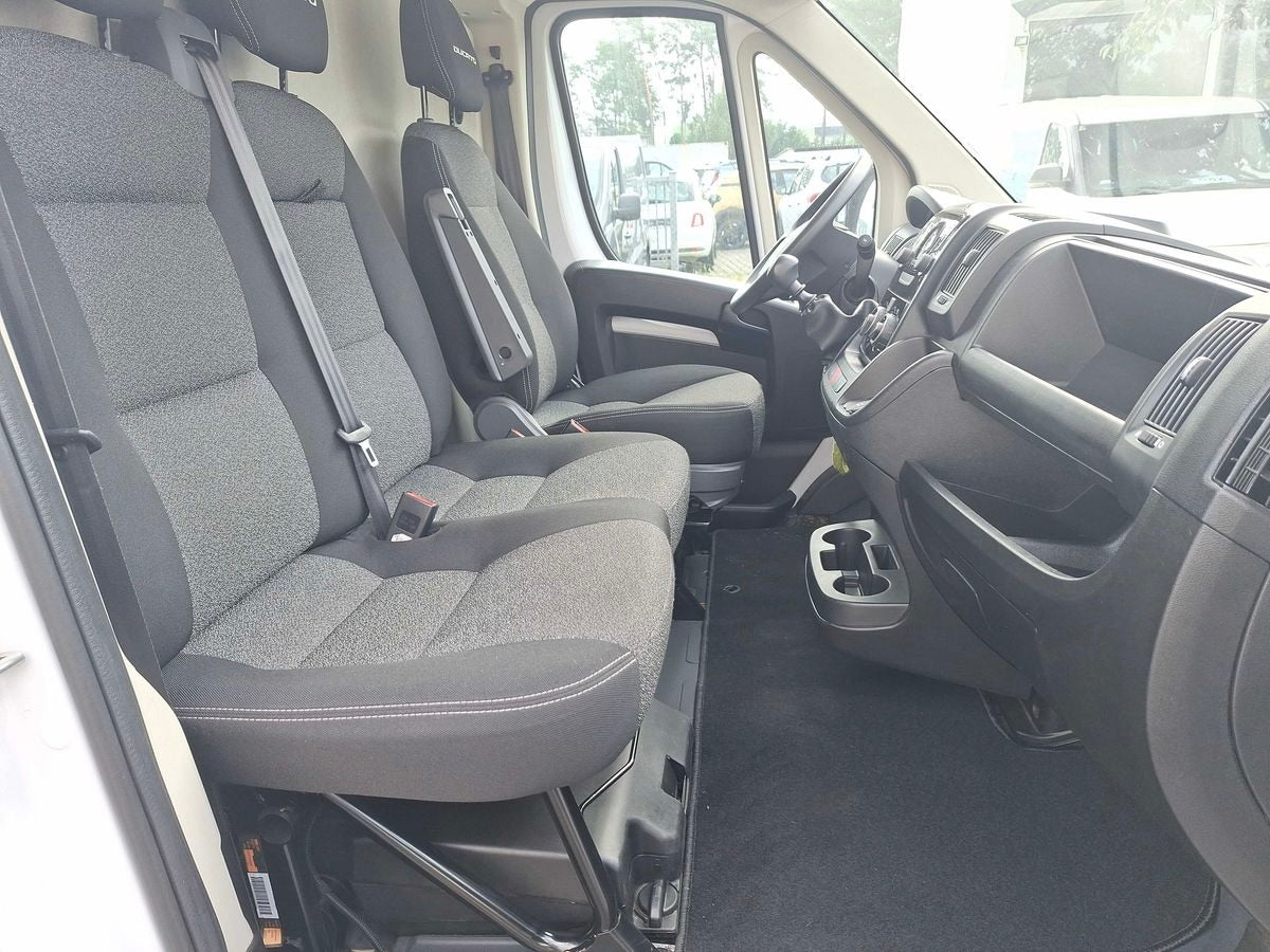 Fiat Ducato 2.3 D L2H2 3,3t KLIMA 3-SITZE PDC VERKLEIDET