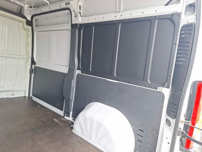 Fiat Ducato 2.3 D L2H2 3,3t KLIMA 3-SITZE PDC VERKLEIDET