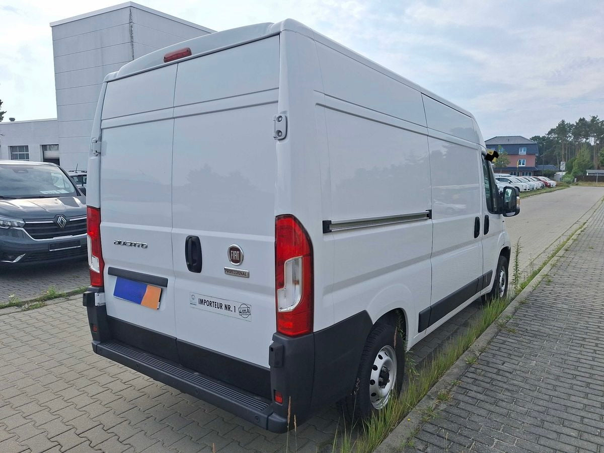 Fiat Ducato 2.3 D L2H2 3,3t KLIMA 3-SITZE PDC VERKLEIDET