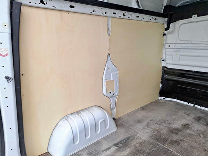 Renault Trafic 2.0 dCi L1H2 HOCH 3,0t KLIMA PDC 3SITZER