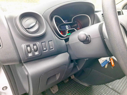 Renault Trafic 2.0 dCi L1H2 HOCH 3,0t KLIMA PDC 3SITZER