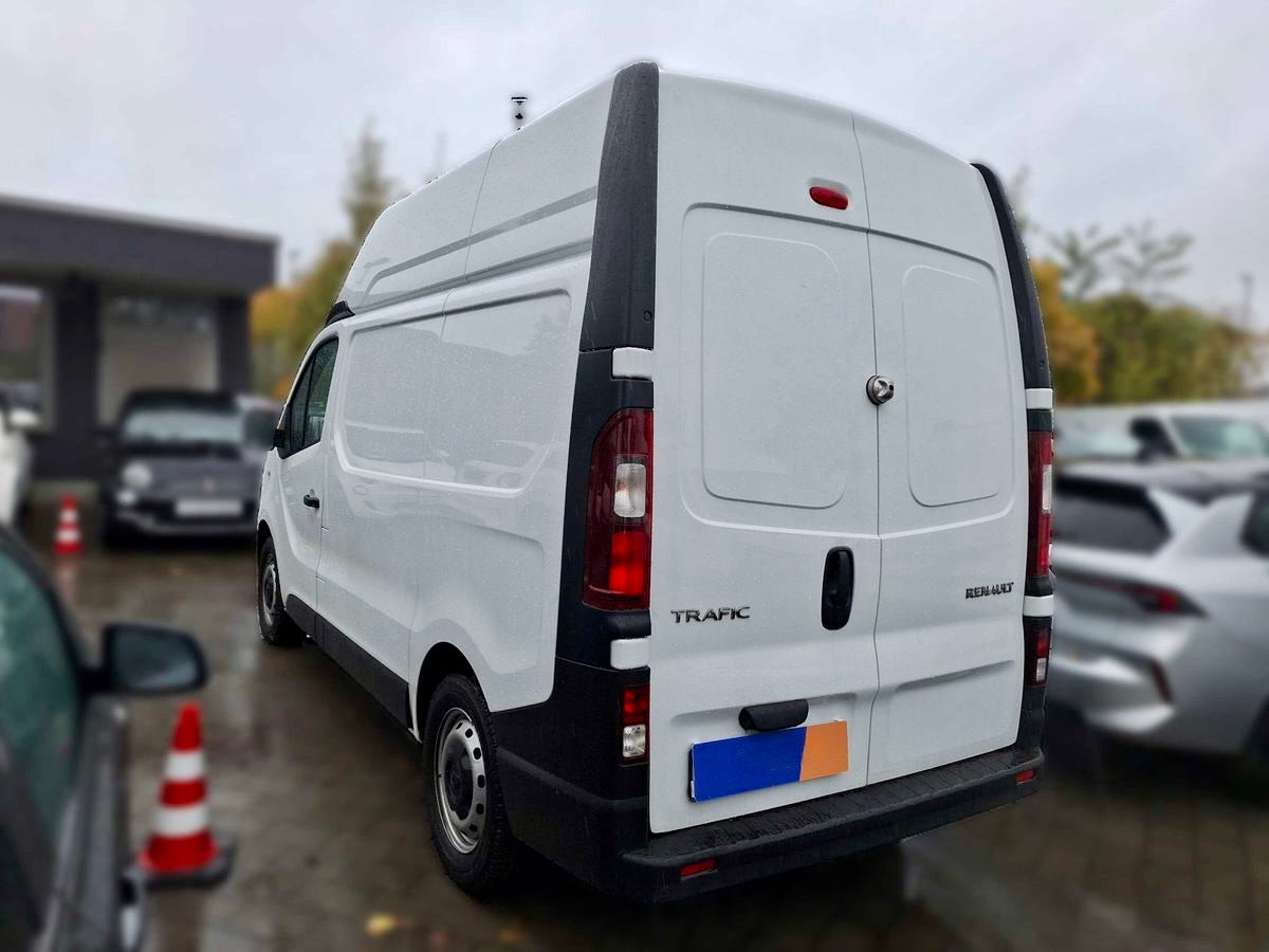 Renault Trafic 2.0 dCi L1H2 HOCH 3,0t KLIMA PDC 3SITZER