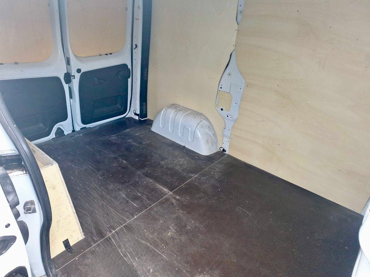 Renault Trafic 2.0 dCi L1H2 3,0t HOCH KLIMA PDC 3SITZER