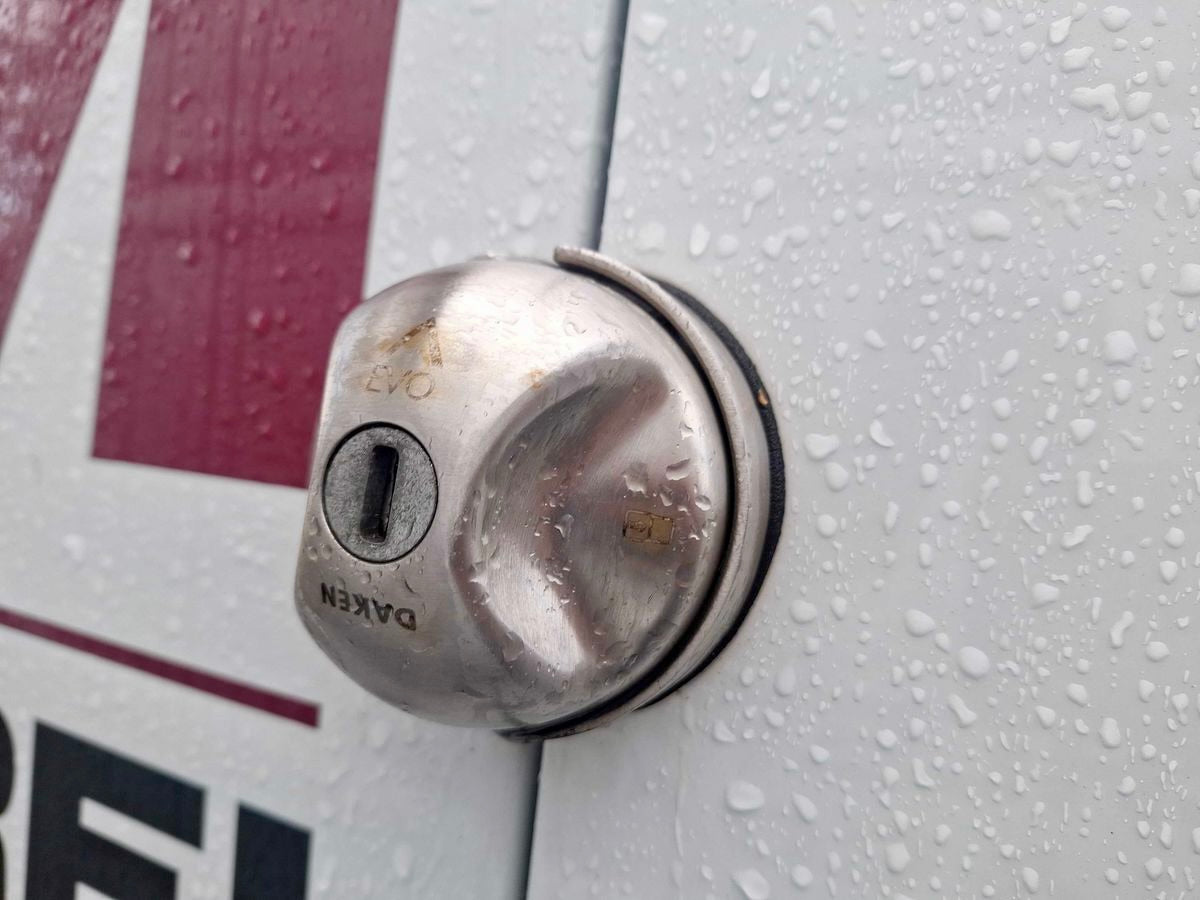 Renault Trafic 2.0 dCi L1H2 3,0t HOCH KLIMA PDC 3SITZER