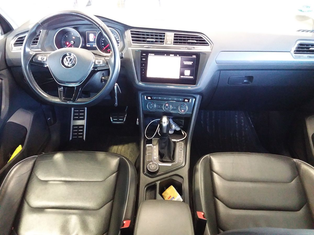 Volkswagen Tiguan 2.0 TDI 4M OFFROAD LEDER NAVI LED AHK 360