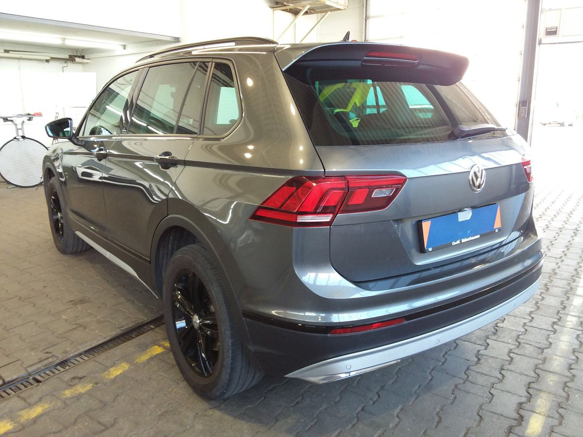 Volkswagen Tiguan 2.0 TDI 4M OFFROAD LEDER NAVI LED AHK 360