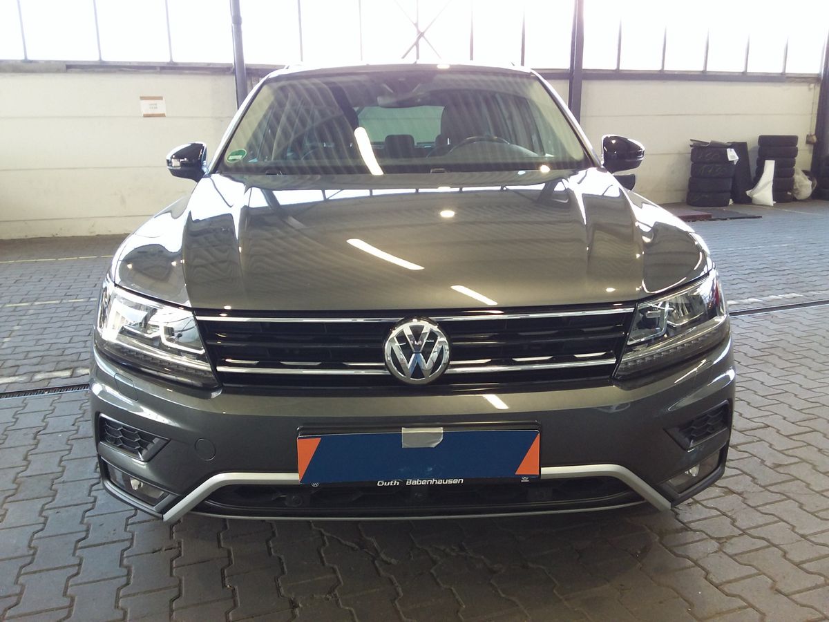 Volkswagen Tiguan 2.0 TDI 4M OFFROAD LEDER NAVI LED AHK 360