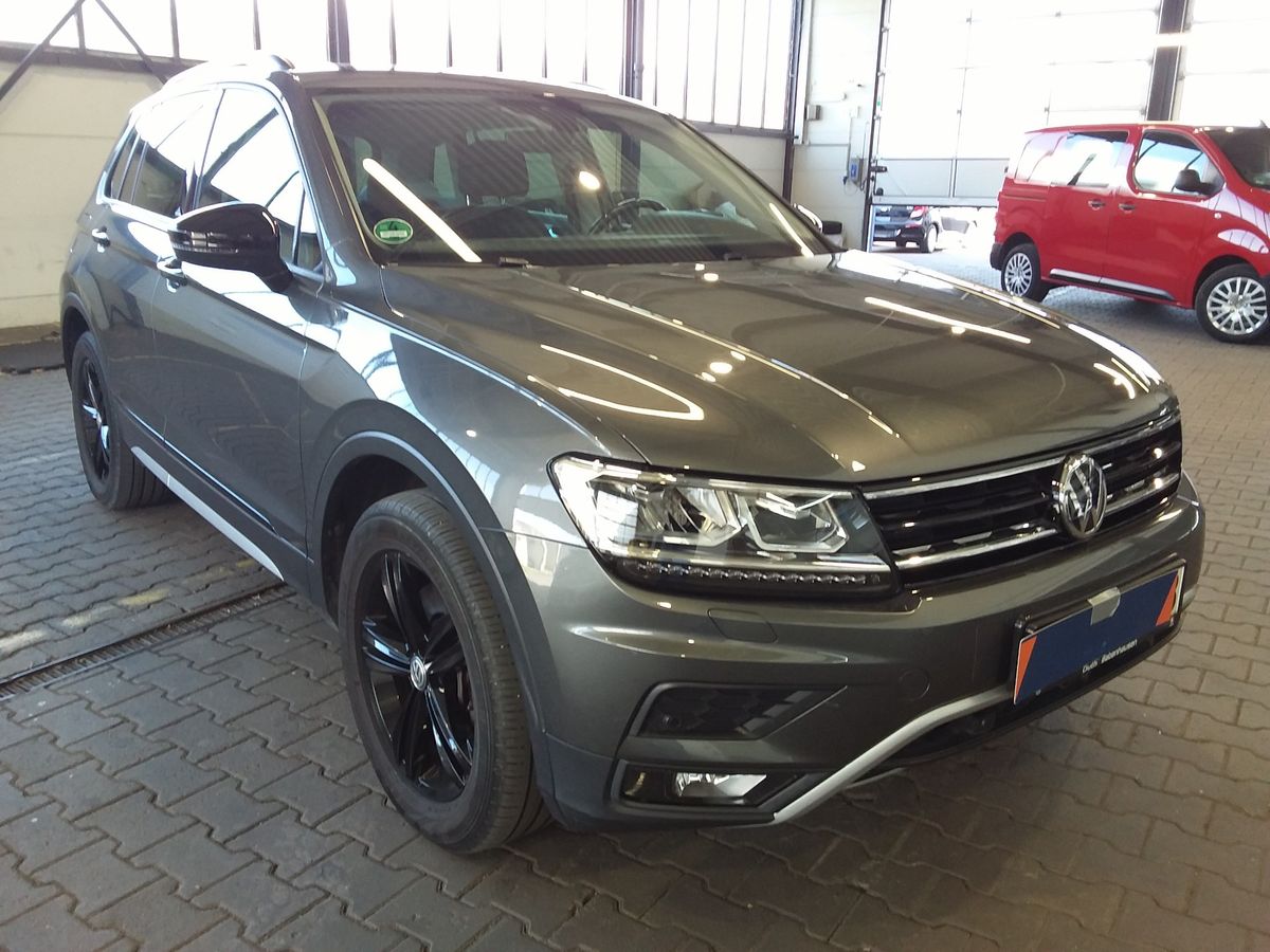 Volkswagen Tiguan 2.0 TDI 4M OFFROAD LEDER NAVI LED AHK 360